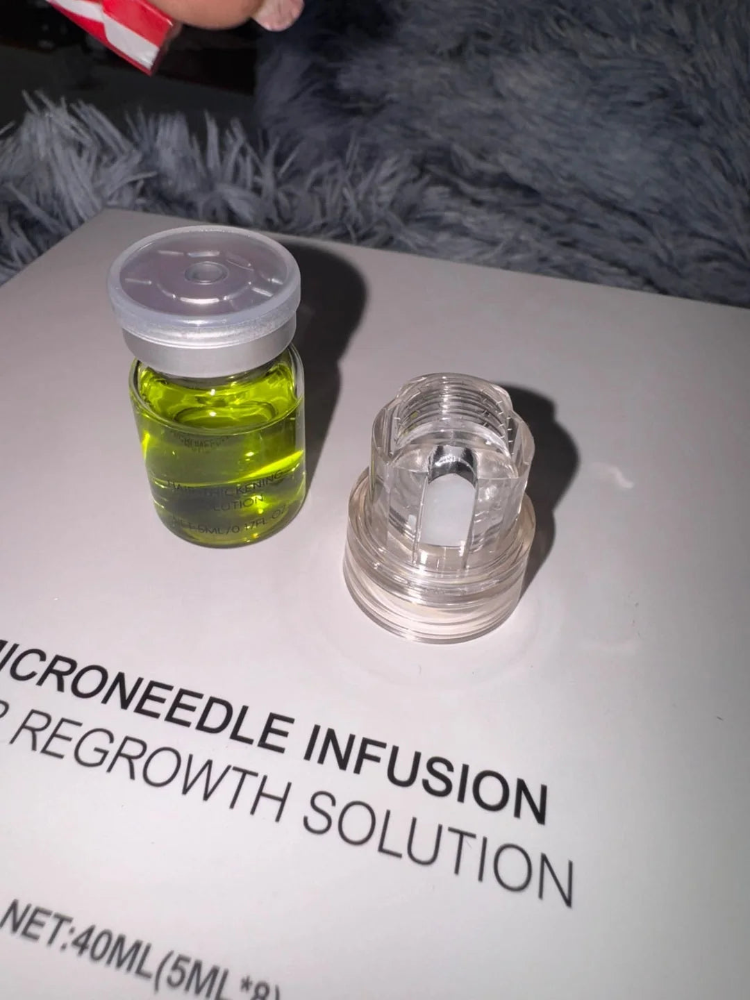 Detalle del vial y el cabezal del Kit Microinfusión